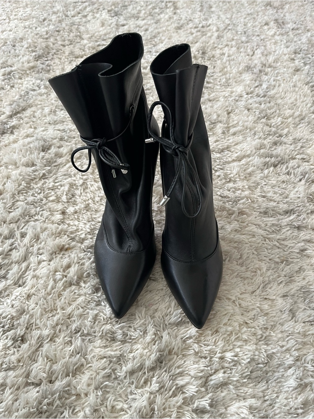 Nine West Black Pointed Toe Lace-Up Ankle Heeled Boots 💯 leather.